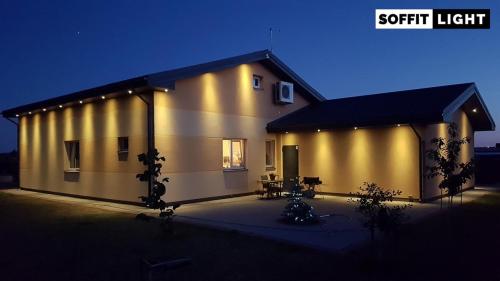 Soffit_1W_200cm_gaps